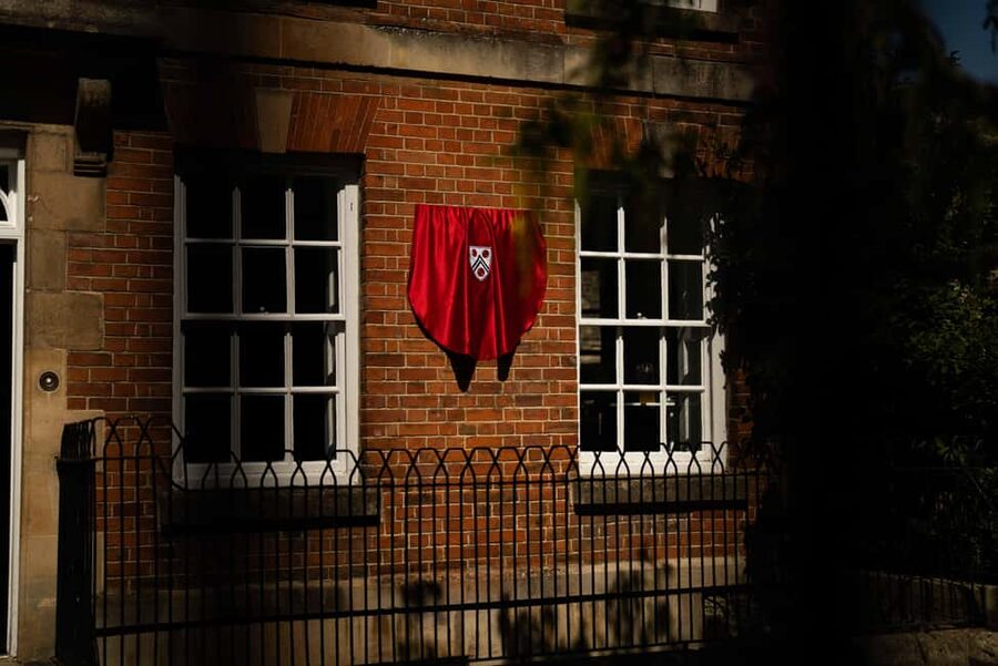Oxford: Alumni-Led Walking Tour w/New College Entry Option - Merton College and the South Wall