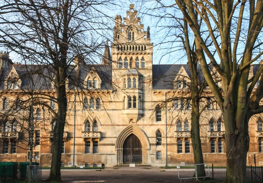 Oxford: Alumni-Led Walking Tour w/New College Entry Option - Christ Church Meadows and stories from Oxford writers
