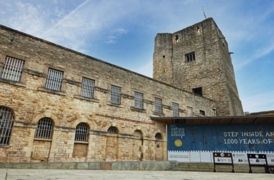 Oxford Castle and Prison: Guided Tour - Entering a castle that became a prison