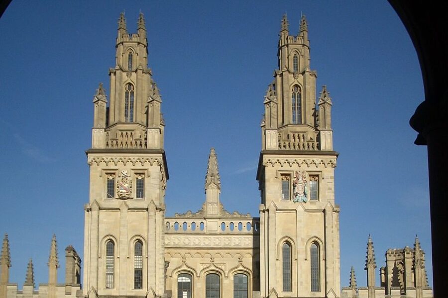 Oxford: Christ Church Harry Potter Film Locations Tour - Important closures and possible substitutions