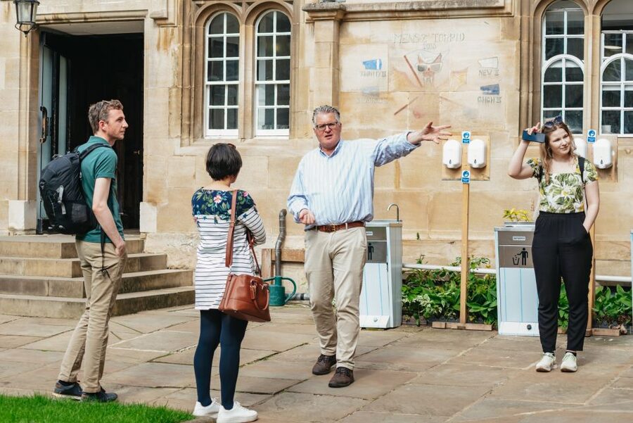 Oxford: City and University Tour, including college entry - Why this Oxford walk is more than a photo stop