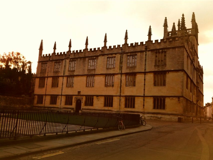 Oxford: Harry Potter Insights Divinity School Group Tour - Languages, access, and booking details