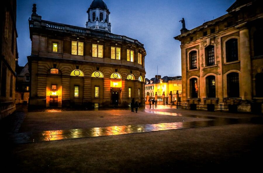 Oxford Official Ghost Tour - Why Oxford makes a strong ghost-tour setting