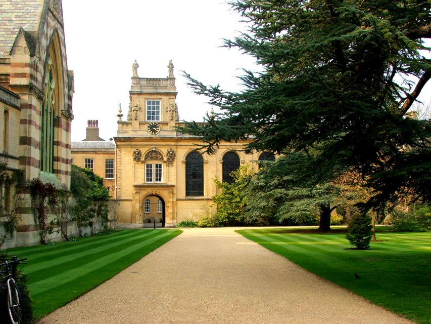 Oxford: Official University and City Walking Tour - Pubs, detectives, and the Inklings