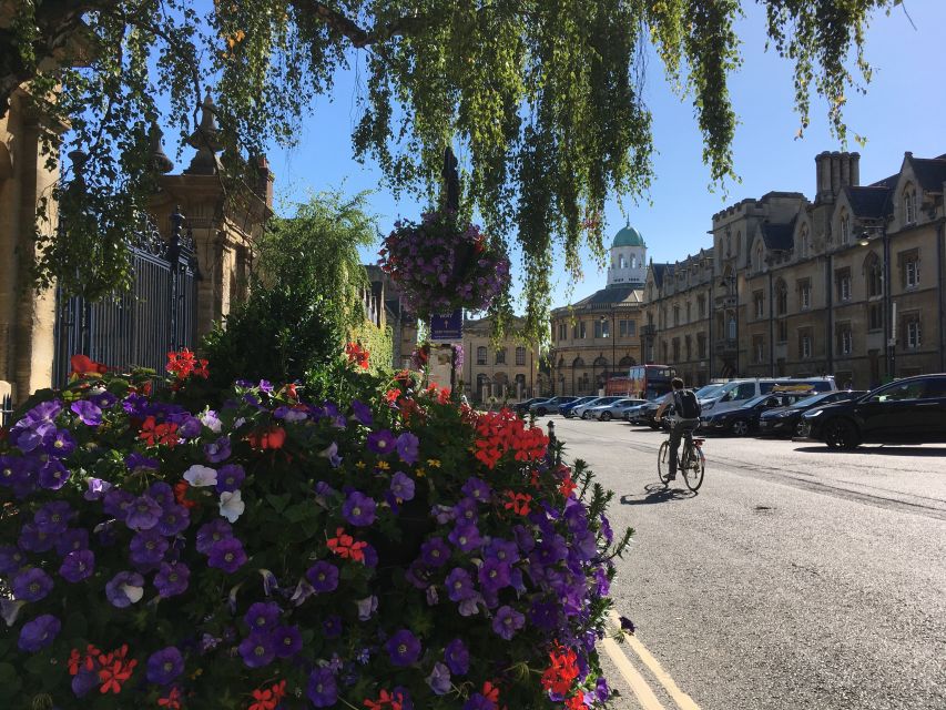 Oxford: Official University and City Walking Tour - The university quarter and Oxford’s famous facades