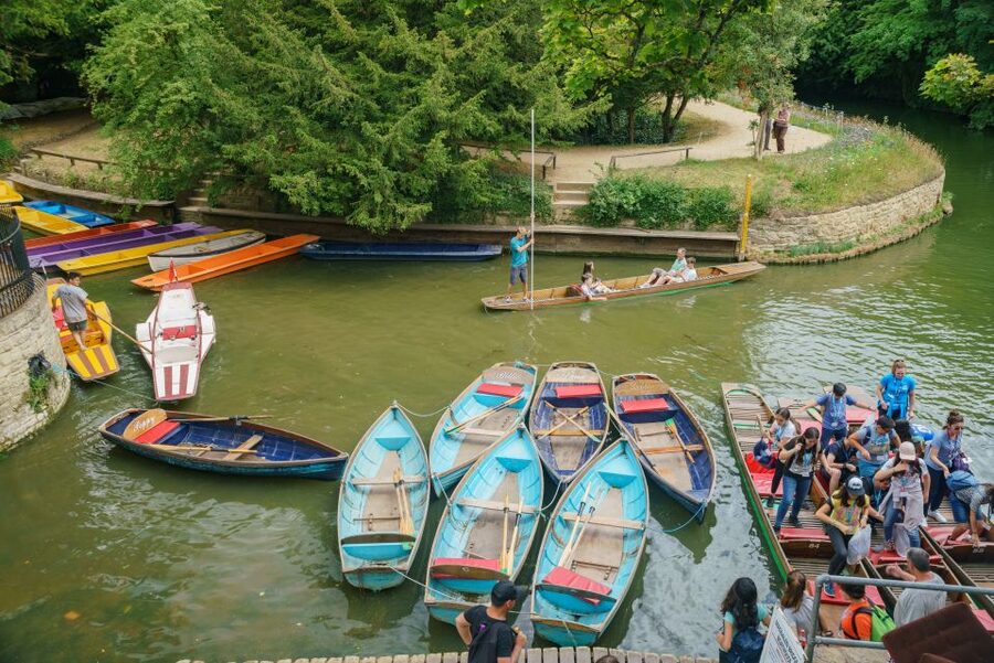 Oxford: Punting Tour on the River Cherwell - Christ Church Meadow and the sound of the river