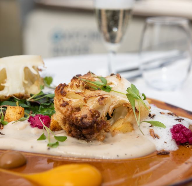 Oxford: River Cruise with 3-Course Meal - Folly Bridge, Christ Church Meadows, and the lock