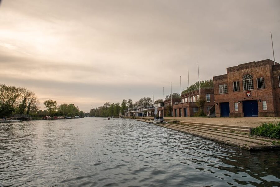 Oxford: Scenic Sightseeing Cruise with Gourmet Picnic - Weather, comfort, and the practical details