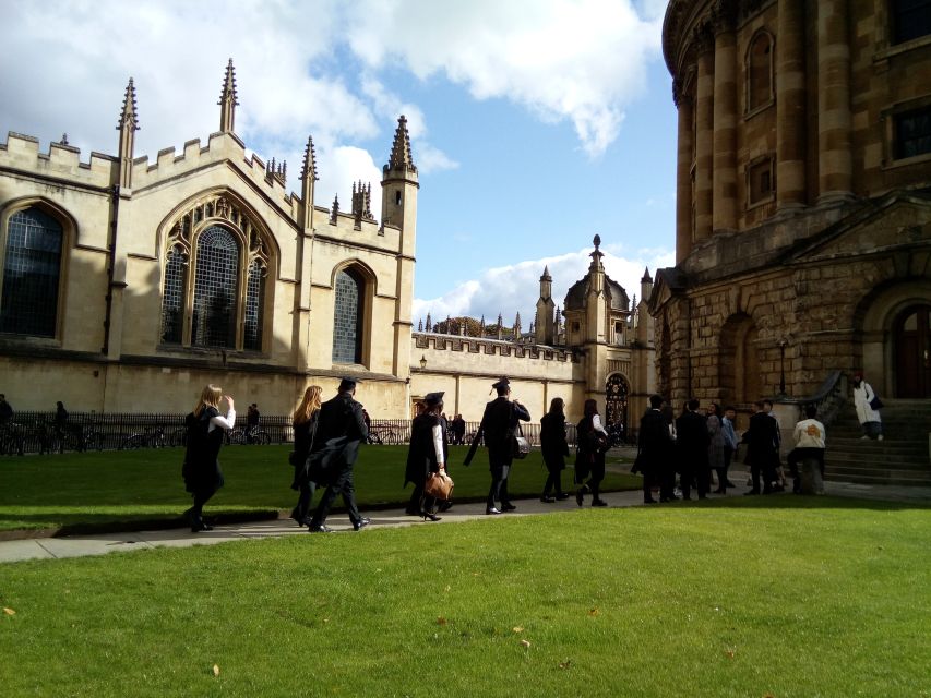 Oxford University: Guided Small Group Walking Tour - Harry Potter, Morse, poets, and student life