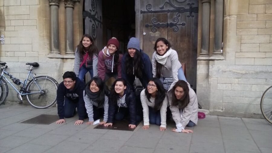 Oxford University: Guided Small Group Walking Tour - Nine colleges, one moving story