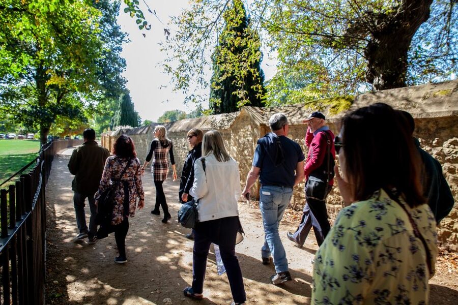 Oxford: University Walking Tour with Christ Church Visit - Lewis Carroll, C. S. Lewis, Tolkien, and Oscar Wilde