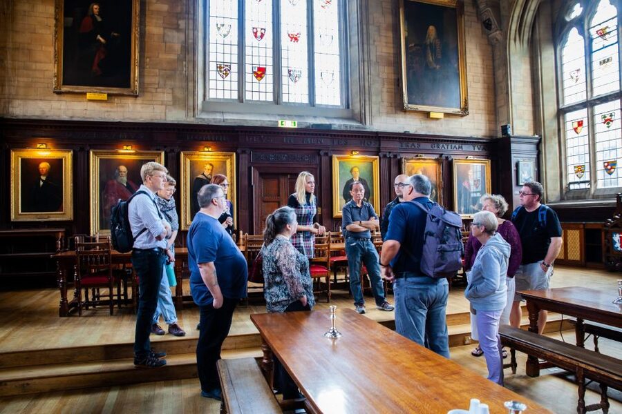 Oxford: University Walking Tour with Christ Church Visit - Oxford’s colleges, lawns, and unusual traditions