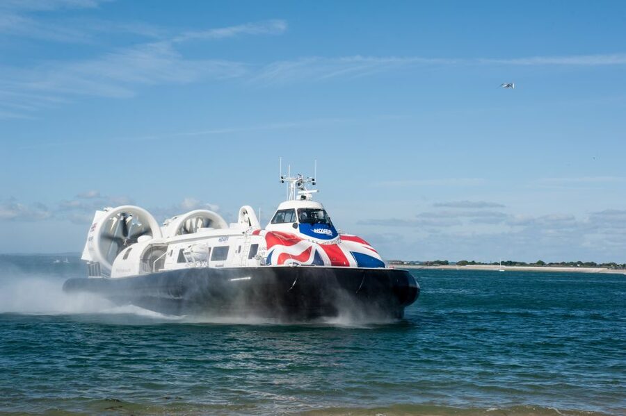 Portsmouth: Hovercraft Flight to the Isle of Wight - Who will get the most from this ride