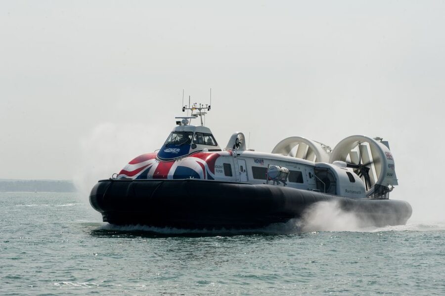 Portsmouth: Hovercraft Flight to the Isle of Wight - The ten-minute hovercraft ride