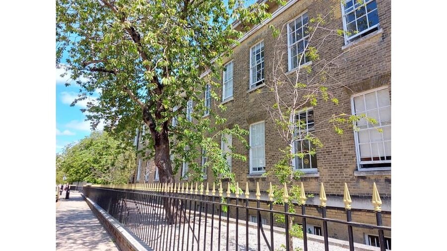 Portsmouth: Portsmouth of the Past Walking Tour - From Portus Adurni to the modern dockyard