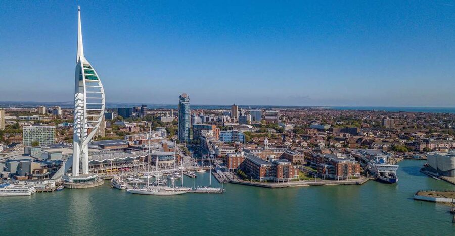 Portsmouth: Spinnaker Tower Ticket - Reaching Spinnaker Tower at Gunwharf Quays