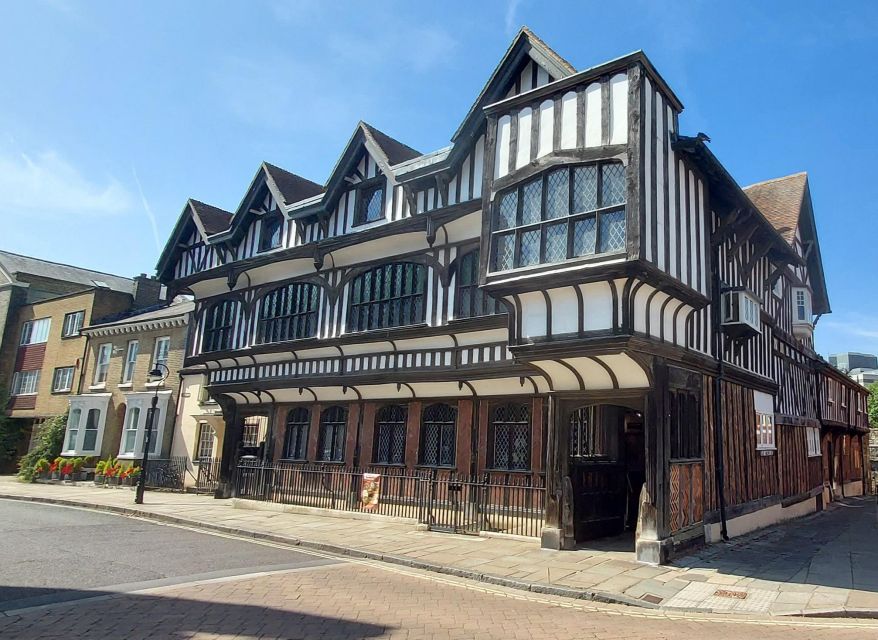 Private Southampton Walking Tour - Tudor House and the feel of old Southampton
