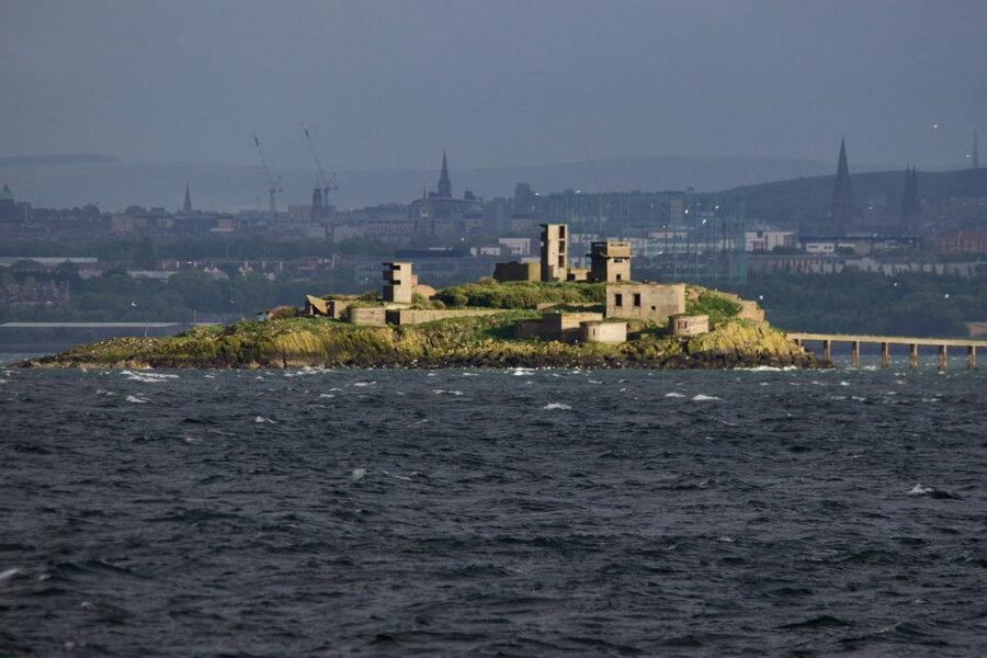 Queensferry: Maid of the Forth 1.5-Hour Sightseeing Cruise - What the boat is like onboard