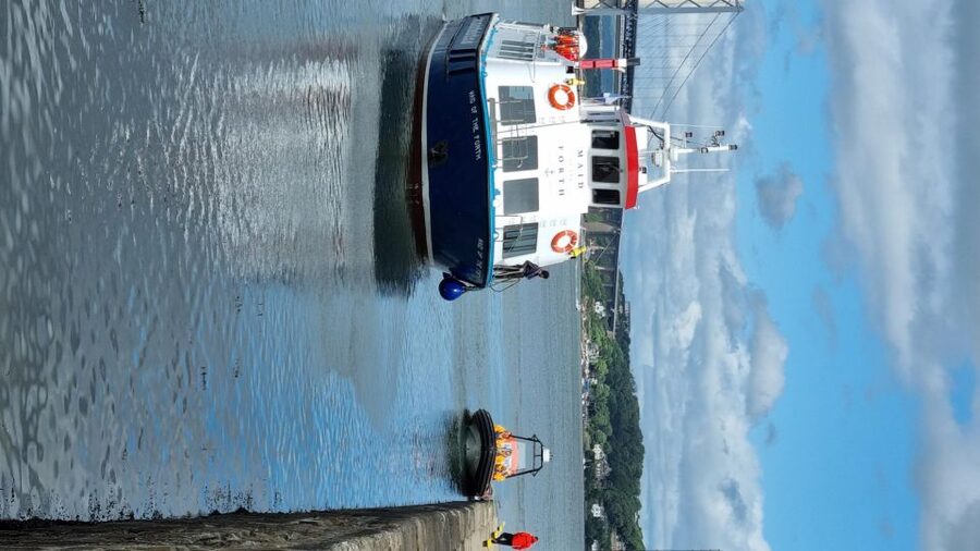Queensferry: Sightseeing Cruise to Inchcolm Island - Inside Inchcolm Abbey