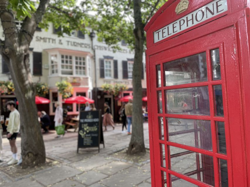 Richmond: Ted Lasso Guided Walking Tour - Key points at a glance
