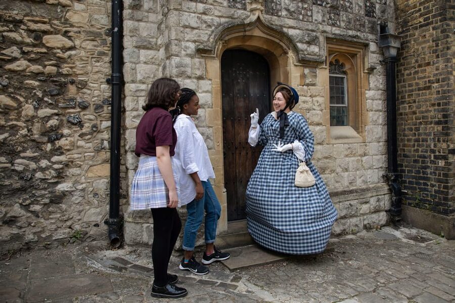 Rochester, Kent: Costumed Guided Tour - Almshouses, gates, and the old cathedral city