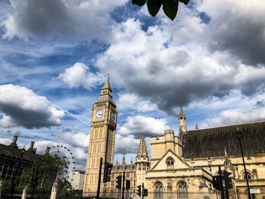 Royal London: from Saxons to Tudors & Stuarts Walking Tour - Charles I and the king who lost his head