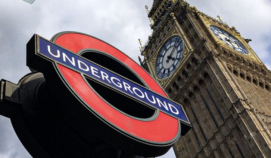 Royal London: from Saxons to Tudors & Stuarts Walking Tour - Meeting at Trafalgar Square