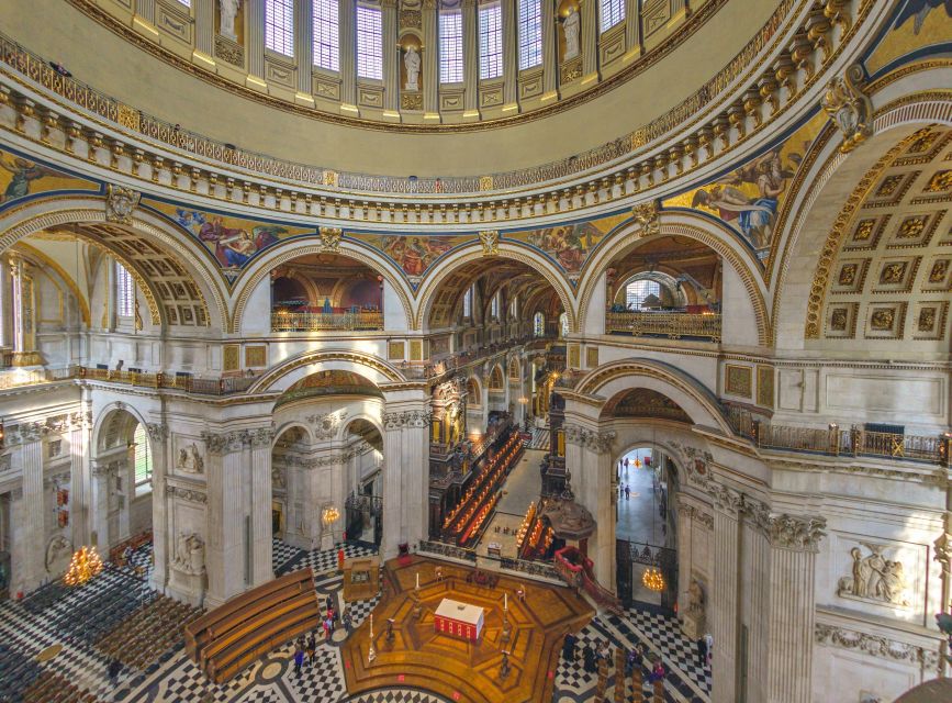Royal London Tour incl Buckingham Palace & Changing of Guard - St Paul’s Cathedral brings the day indoors