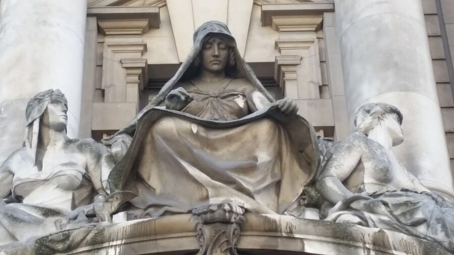 Secret Old London Walking Tour - Smithfield and the city’s public punishments