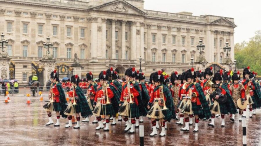 Skip the line Westminster Abbey & Guard Change Ceremonies - How the guide and group affect the experience