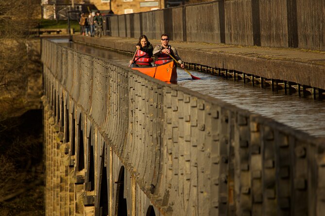 Small Group Pontcysyllte Aqueduct Canoe Trip - Waiting for barges can change the pace