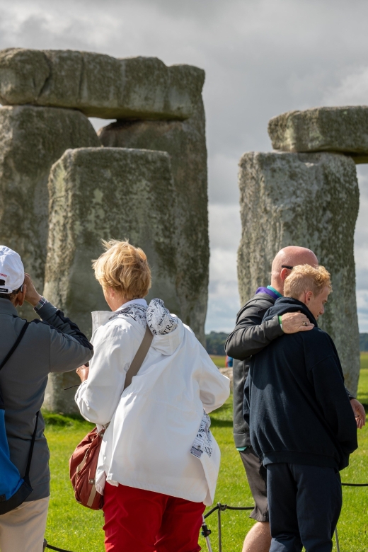 Southampton: Cruise Transfer to London via Stonehenge - Who should choose this transfer?