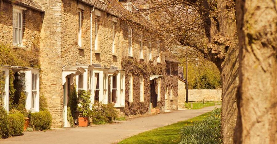 Southampton: London via the Cotswolds, Oxford and Pub Lunch - Meeting your guide at Southampton