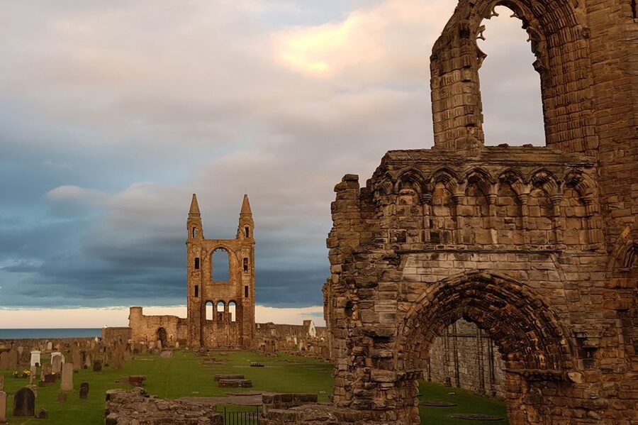 St Andrews: 90-Minute Historical Walking Tour - Harbour views and St Andrews’ changing fortunes
