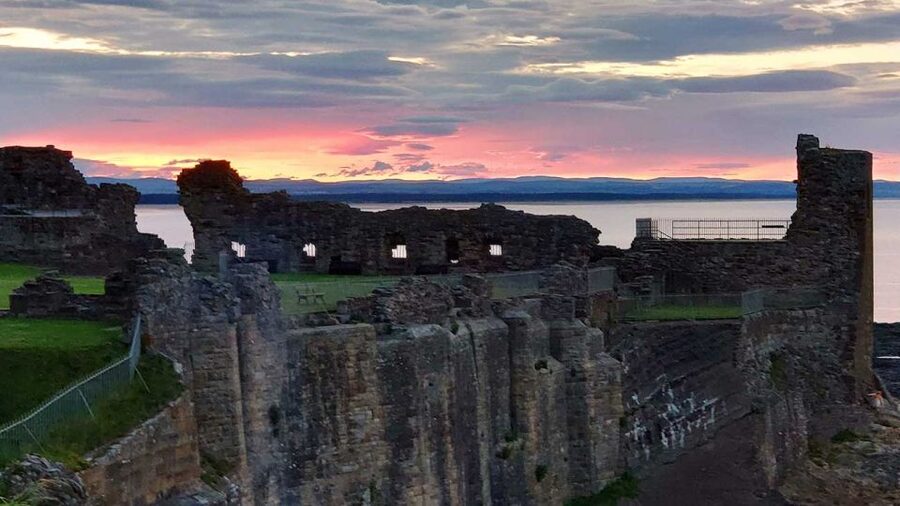 St Andrews: Guided Walking Tour, 12pm, 2pm daily - St Salvator’s College and royal connections