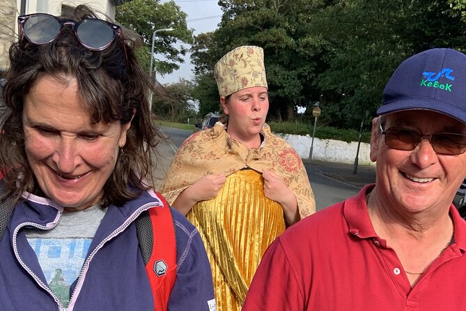 St Davids Comedy Walking Tour - What the comedy gets right