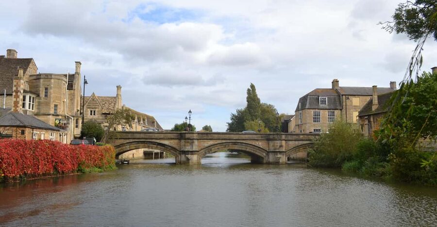 Stamford: Guided Walking Tour of Stamford - Stories of politics, romance, and Stamford characters