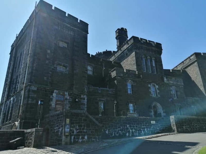 Stirling: Daily Guided Walking Tour (11am & 2pm) - Why Start at the Old Town Jail?