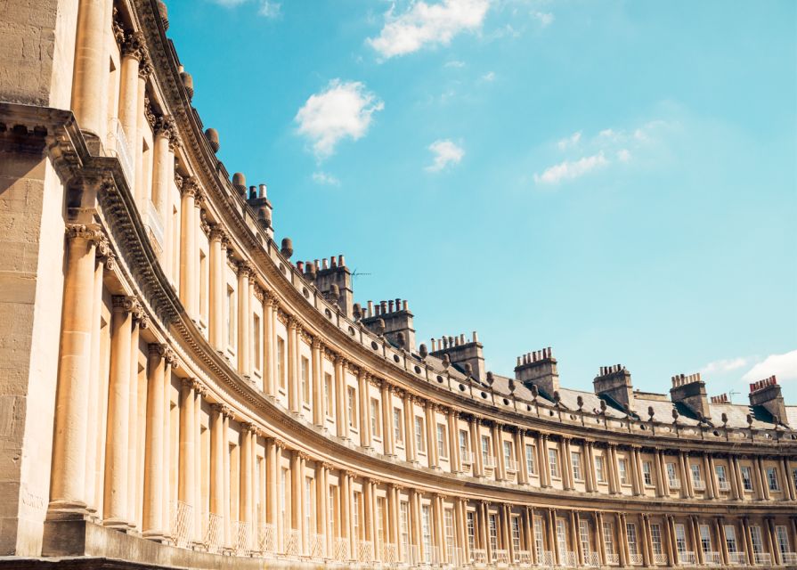 Stonehenge & Bath: Full-Day Coach Tour from London - Guides can shape the whole day