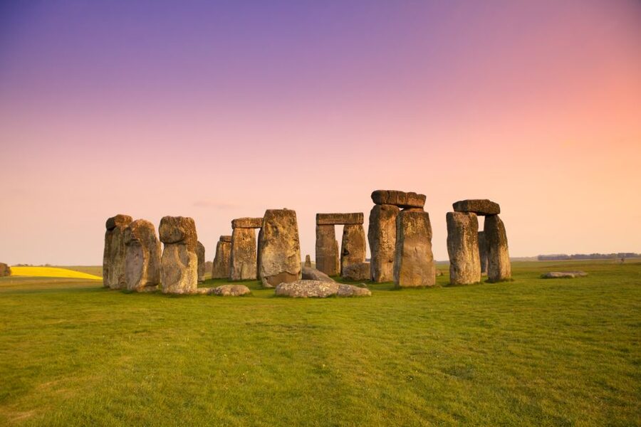 Stonehenge Special Access - Evening Tour from London - Key points at a glance