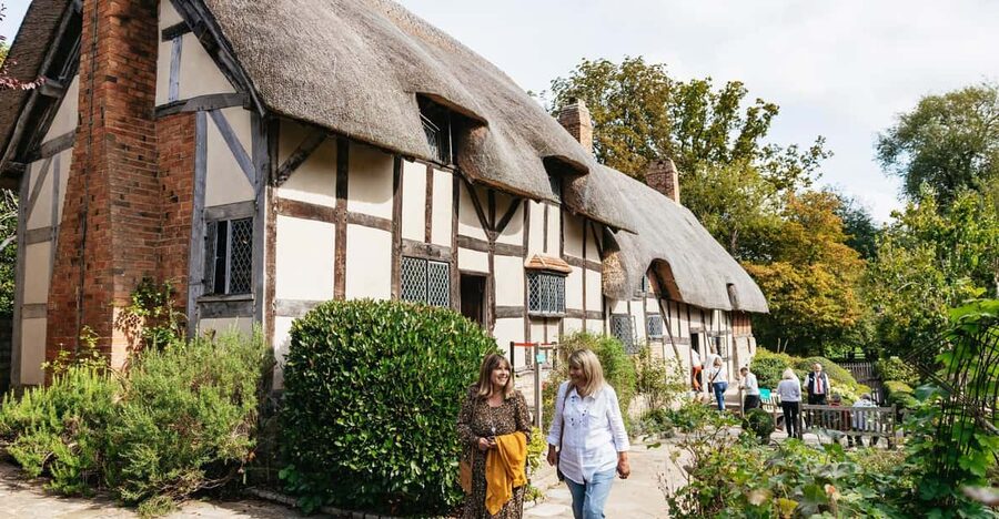 Stratford-upon-Avon: Anne Hathaway's Cottage Entry ticket - Why Anne Hathaway’s Cottage matters