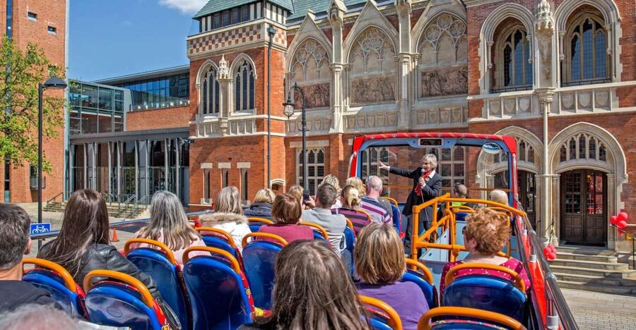 Stratford-upon-Avon:City Sightseeing Hop-On Hop-Off Bus Tour - Stops 2 to 4: The theatre, church, and Shakespeare’s final home