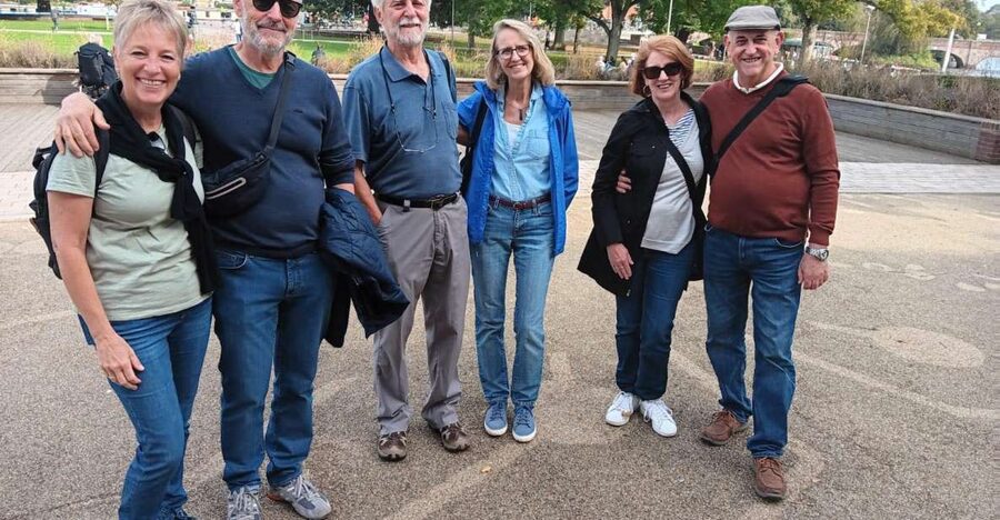 Stratford-Upon-Avon's Town Walking Tour (10:30am & 2pm) - Holy Trinity Church and the long walk into history