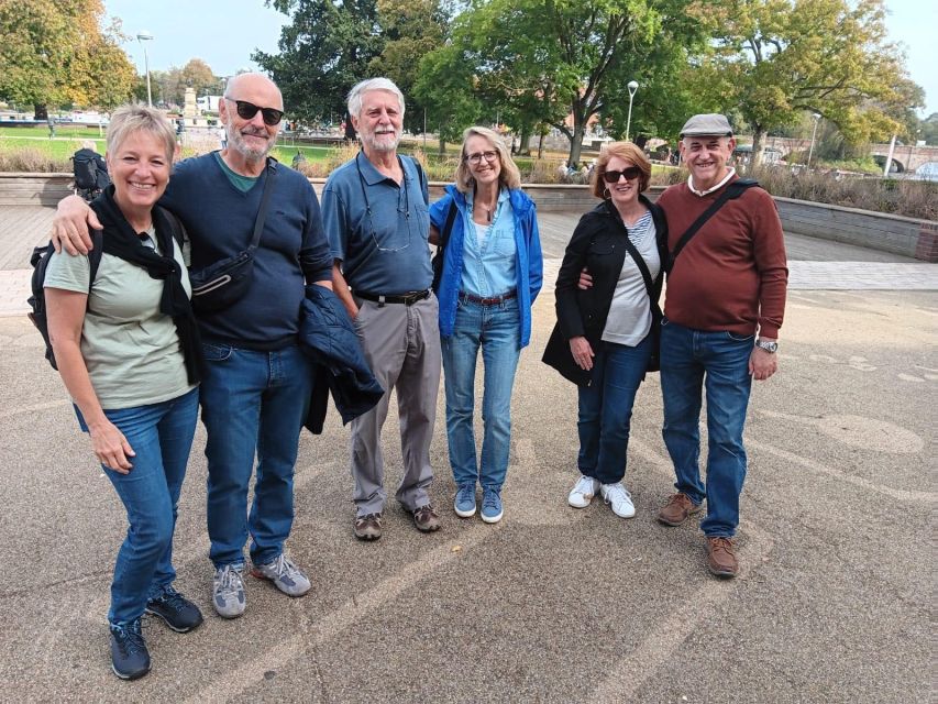 Stratford-Upon-Avon's Town Walking Tour (10:30am & 2pm) - Starting beside the Avon at Gower Memorial