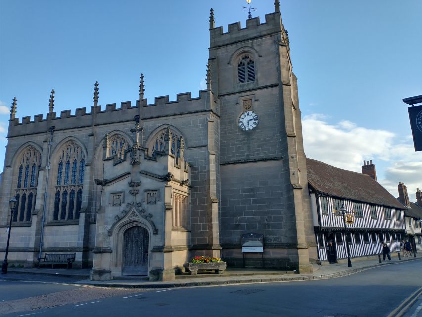 Stratford-Upon-Avon: The Famous Walk Talk Show - The church where Shakespeare was christened and buried
