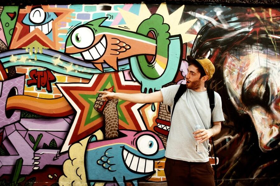 The Original London Street Art Tour (French) - Following the art from Spitalfields to Brick Lane