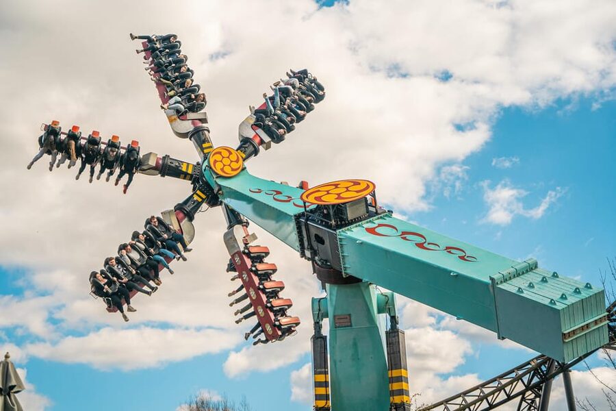THORPE PARK Resort: Entrance Ticket - What a day at Thorpe Park feels like