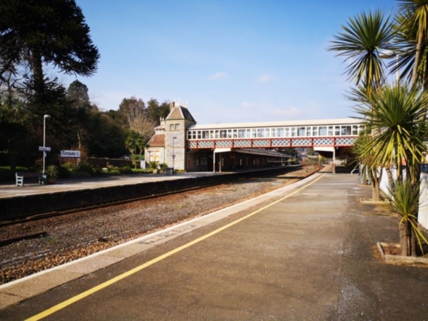 Torquay: The extraordinary life of Agatha Christie tour - Start at the English Riviera Tourist Information Office