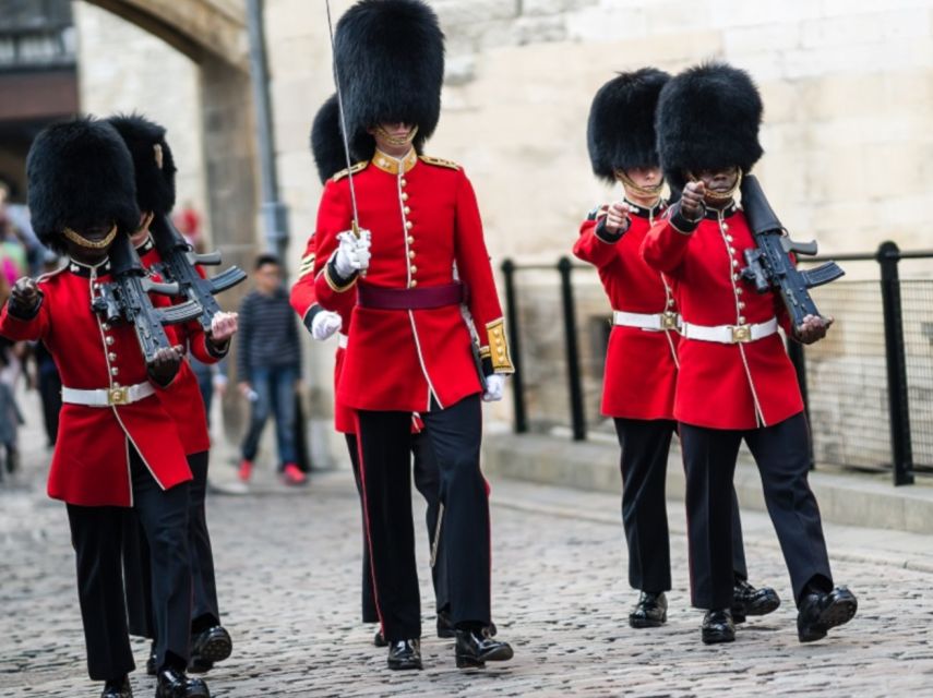 Tower of London: Early Access with Crown Jewels & Beefeaters - Walking around Tower Hill and Tower Bridge
