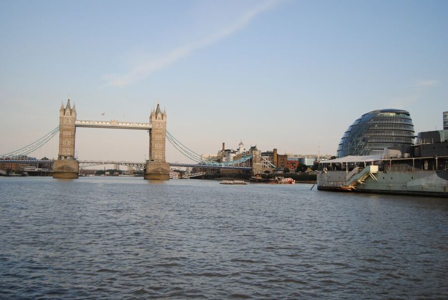 Tower of London Private Guided Tour - Royal Beasts and a former London zoo